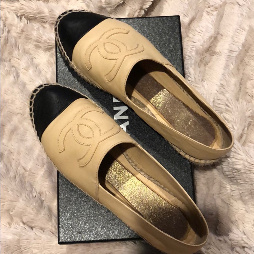 CHANEL Tan Black & Leather Espadrille Flats
